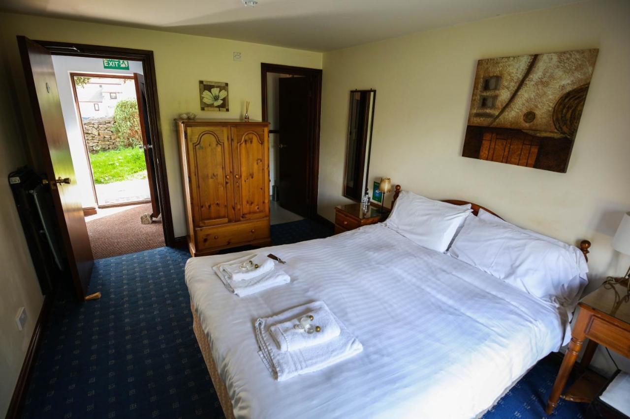 Oyo Ye Olde Bowling Green Inn (Adults Only) Bradwell  Zewnętrze zdjęcie